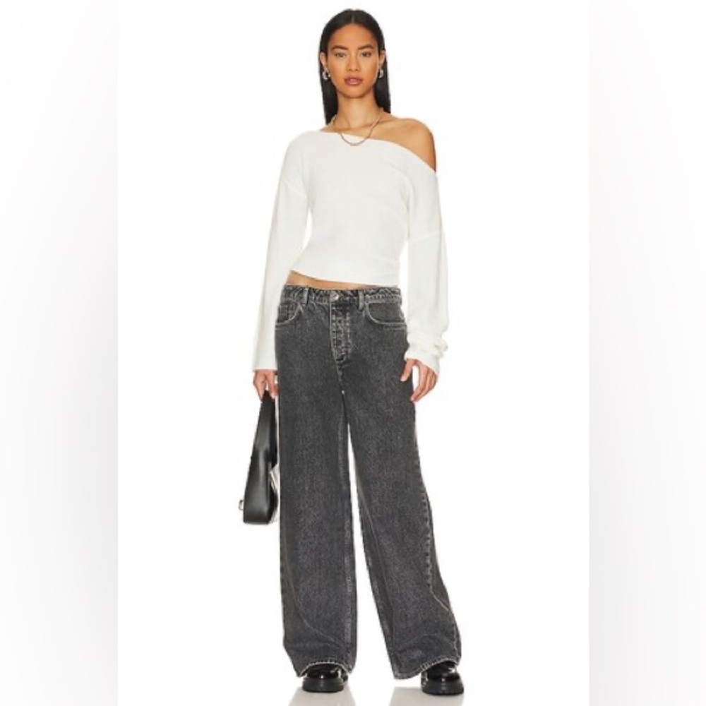 LOVERS + FRIENDS: OFF SHOULDER SWEATER TOP - Picture 4 of 7